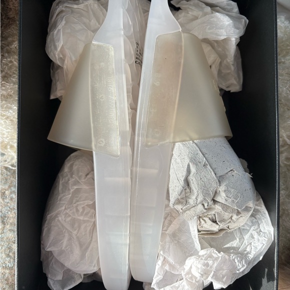 Coach Slides - Picture 4 of 7